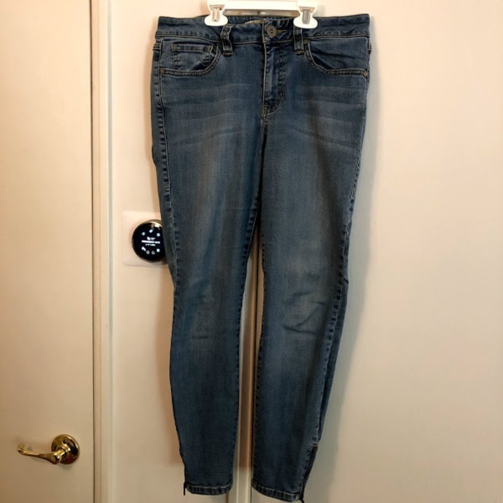 Cabi Light La Jolla Capri Jeans